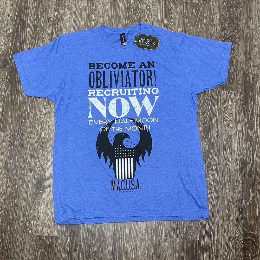 NWT Harry Potter/Fantastic Beasts Loot crate Men’s Large T-Shirt/Tee Shirt
